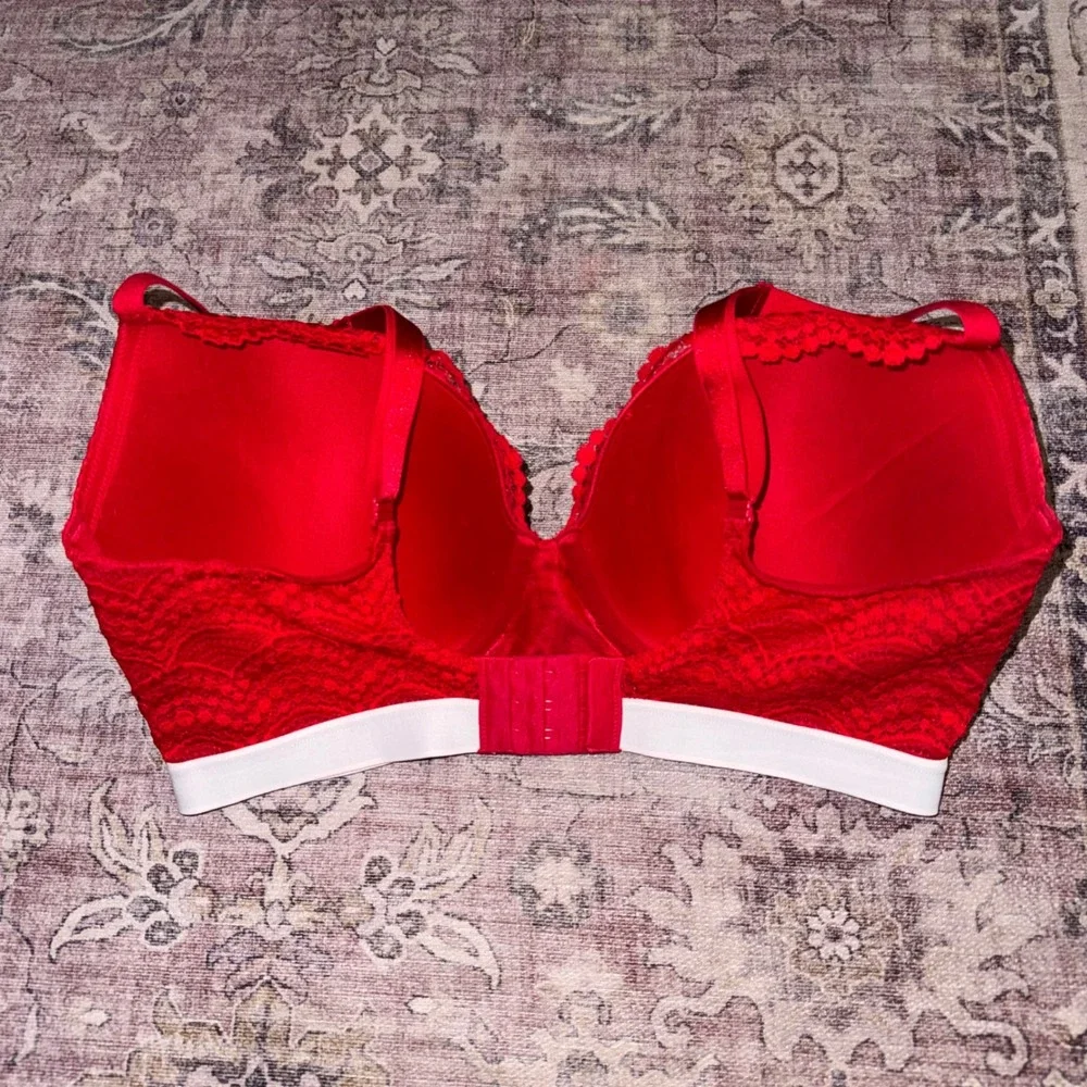 Victoria's Secret Red Lace T-Shirt Push-Up Full Coverage Bra 36DDD Logo Band